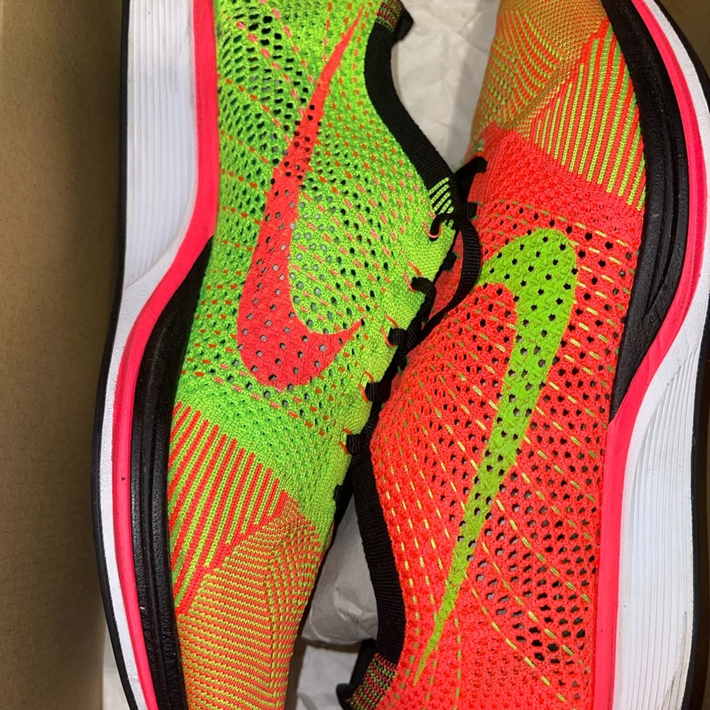 Nike Flyknit Racer